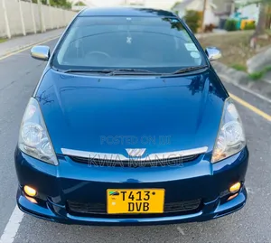 Photo - Toyota Wish 2004 Blue
