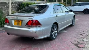 Toyota Crown Royale 2005 Silver