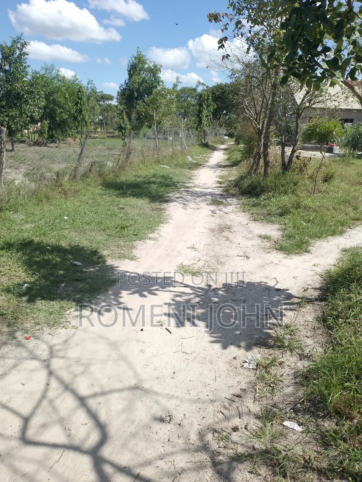 Kiwanja Sqmita 400 Kinauzwa Milioni 6.5 Majohe Viwege.