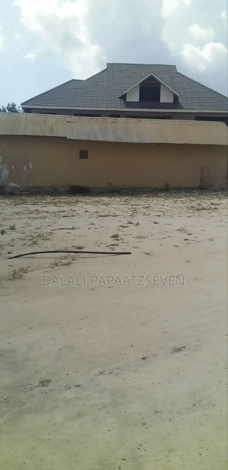 Eneo Kwaajili Ya Kuweka Biashara Linapangishwa Lipo Mivumoni