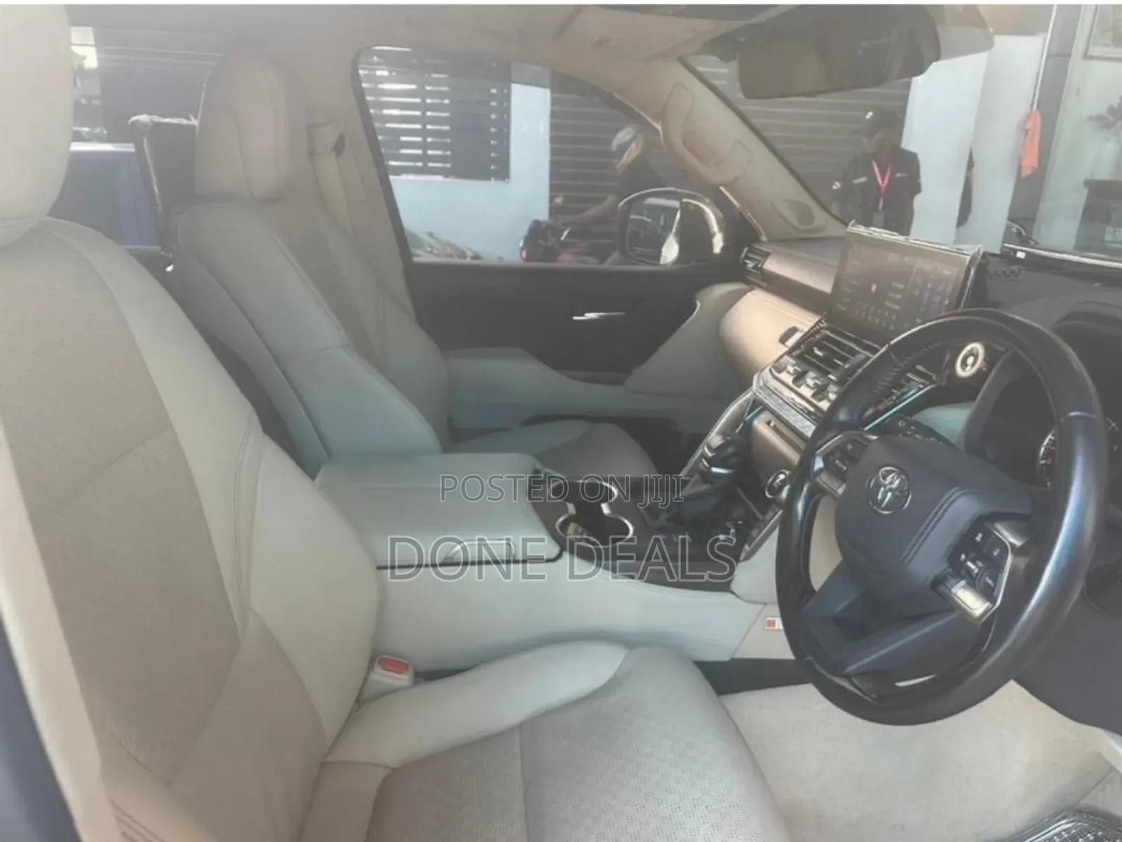 Toyota Land Cruiser 2023 White