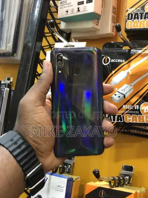 Samsung Galaxy A40 64 GB Purple