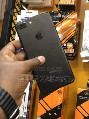 Apple iPhone 7 Plus 32 GB Black
