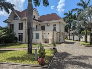 Photo - Furnished 4bdrm Villa in Oysterbay for rent