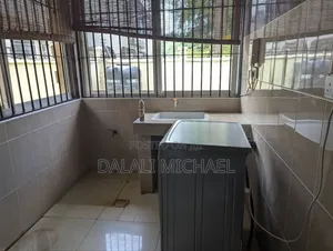 Furnished 4bdrm Villa in Oysterbay for rent
