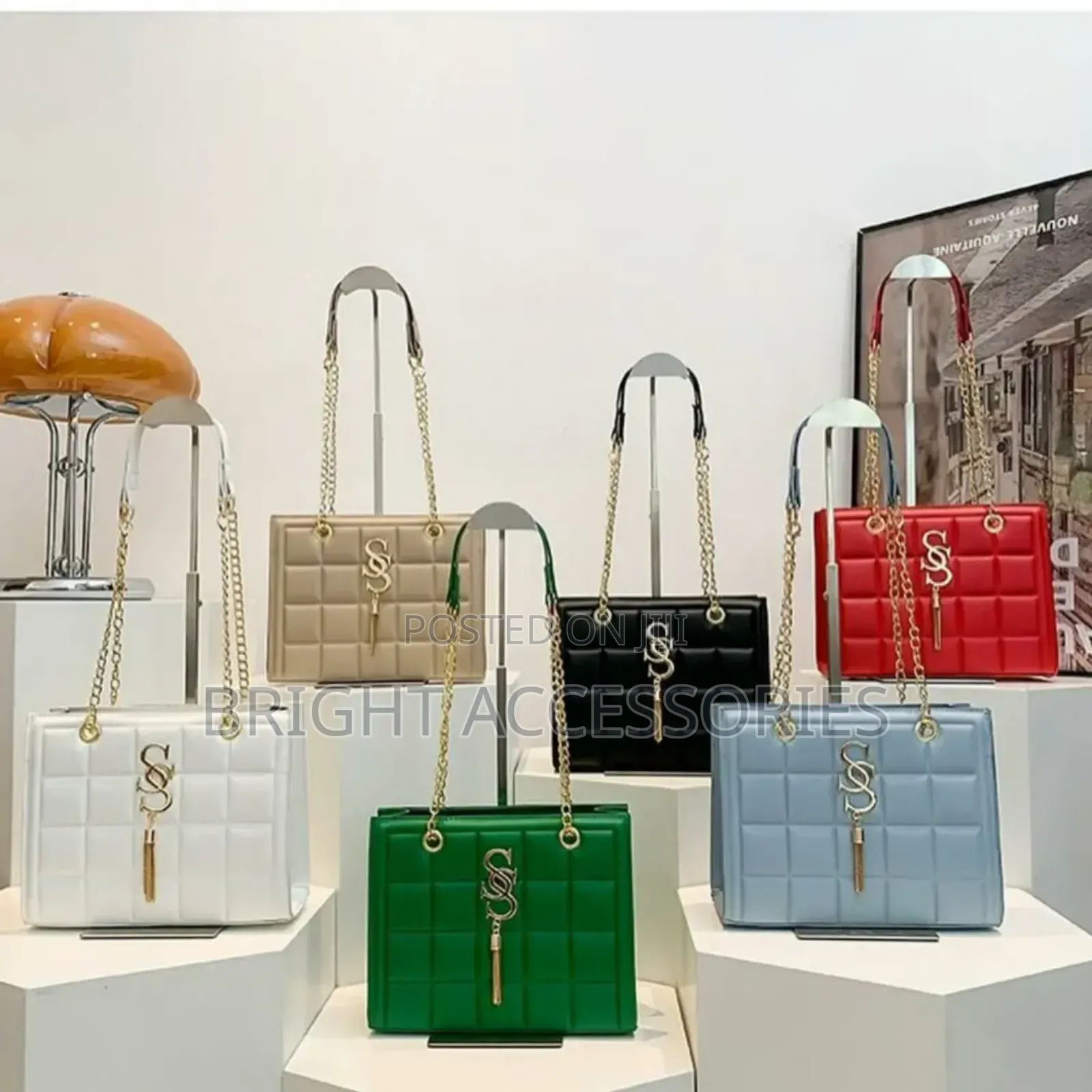 Pochi/ Handbags