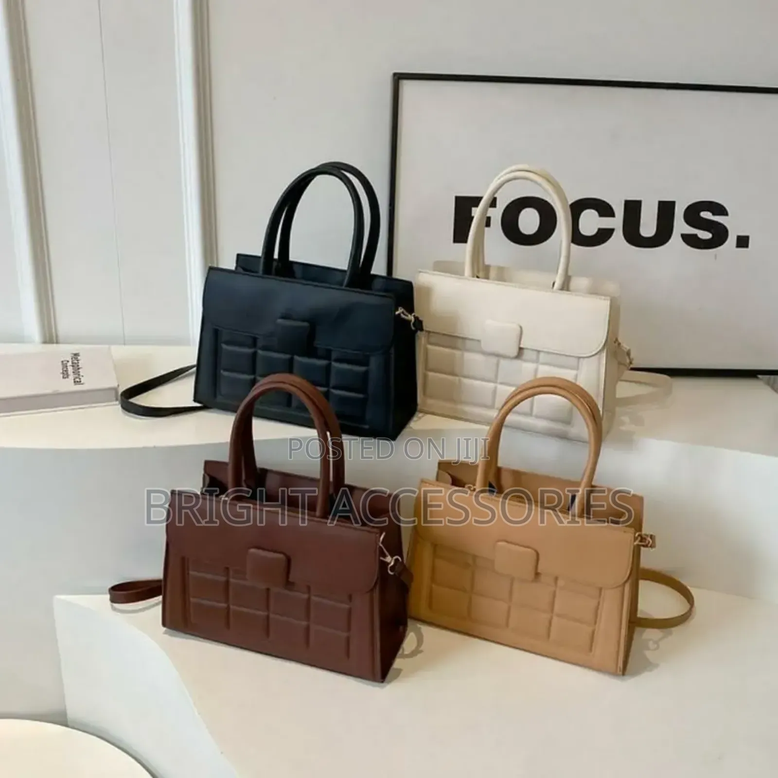 Pochi/ Handbags