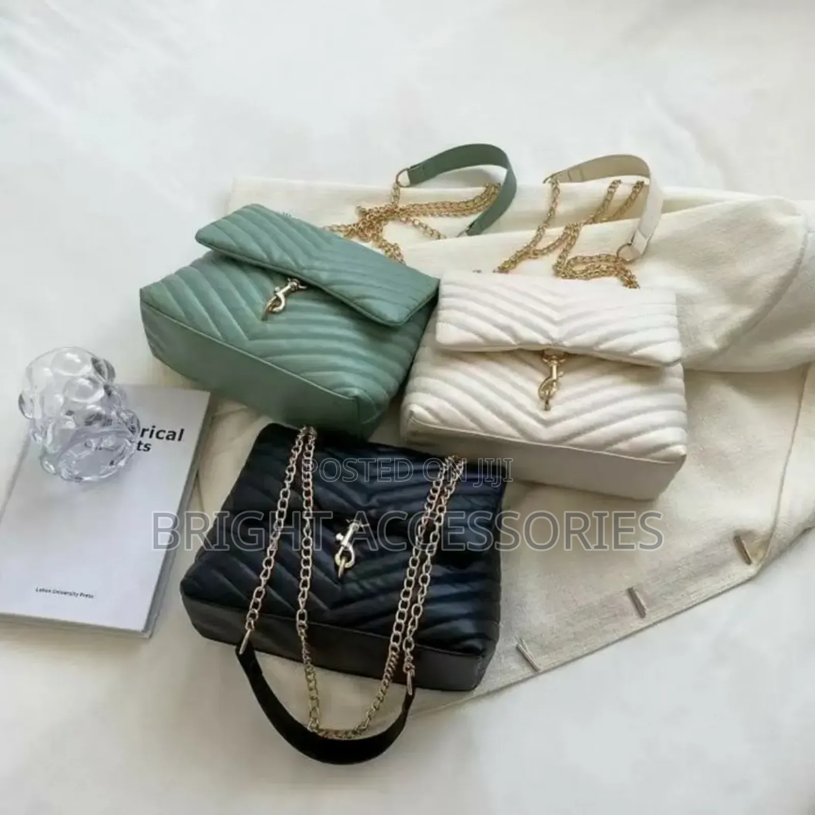 Pochi/ Handbags