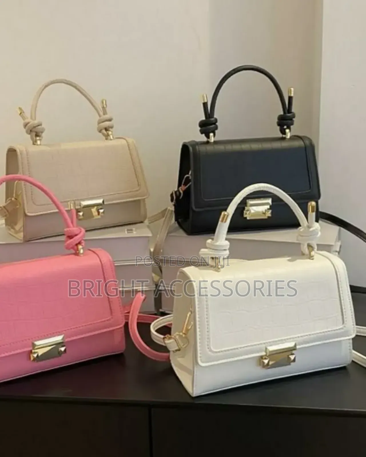 Pochi/ Handbags