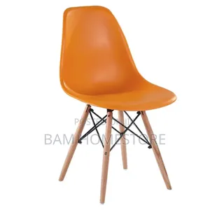 Modern Chair With Wooden Legs