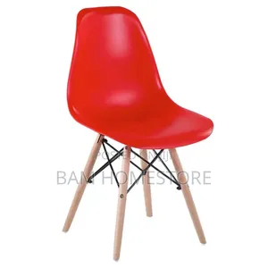 Modern Chair With Wooden Legs