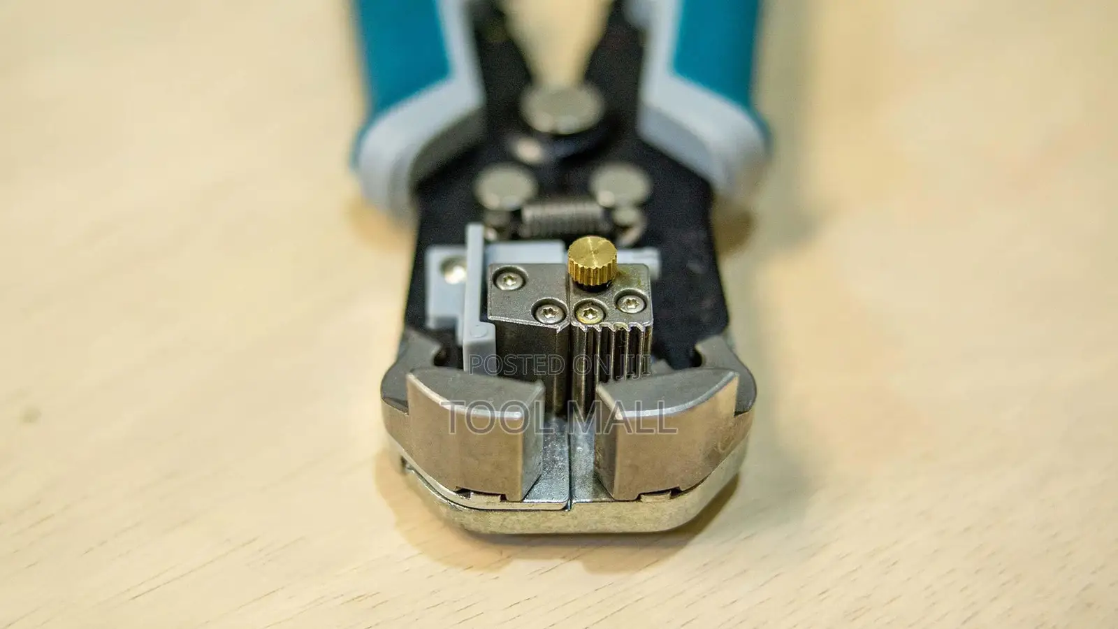 Total Wire Stripper THT15246