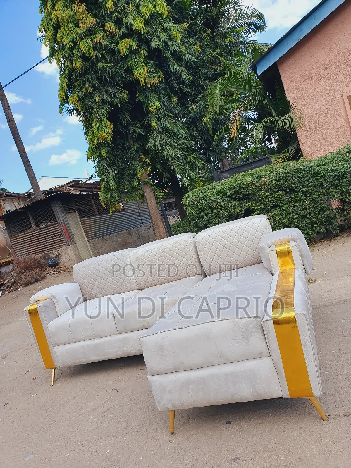 Sofa Set Classic Mpya
