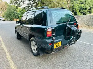 Toyota RAV4 2001 Green