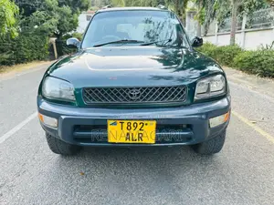 Toyota RAV4 2001 Green