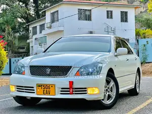 Toyota Crown 2006 White