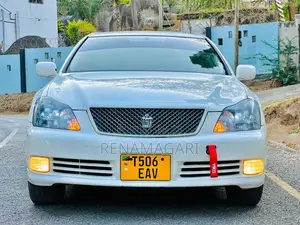 Toyota Crown 2006 White