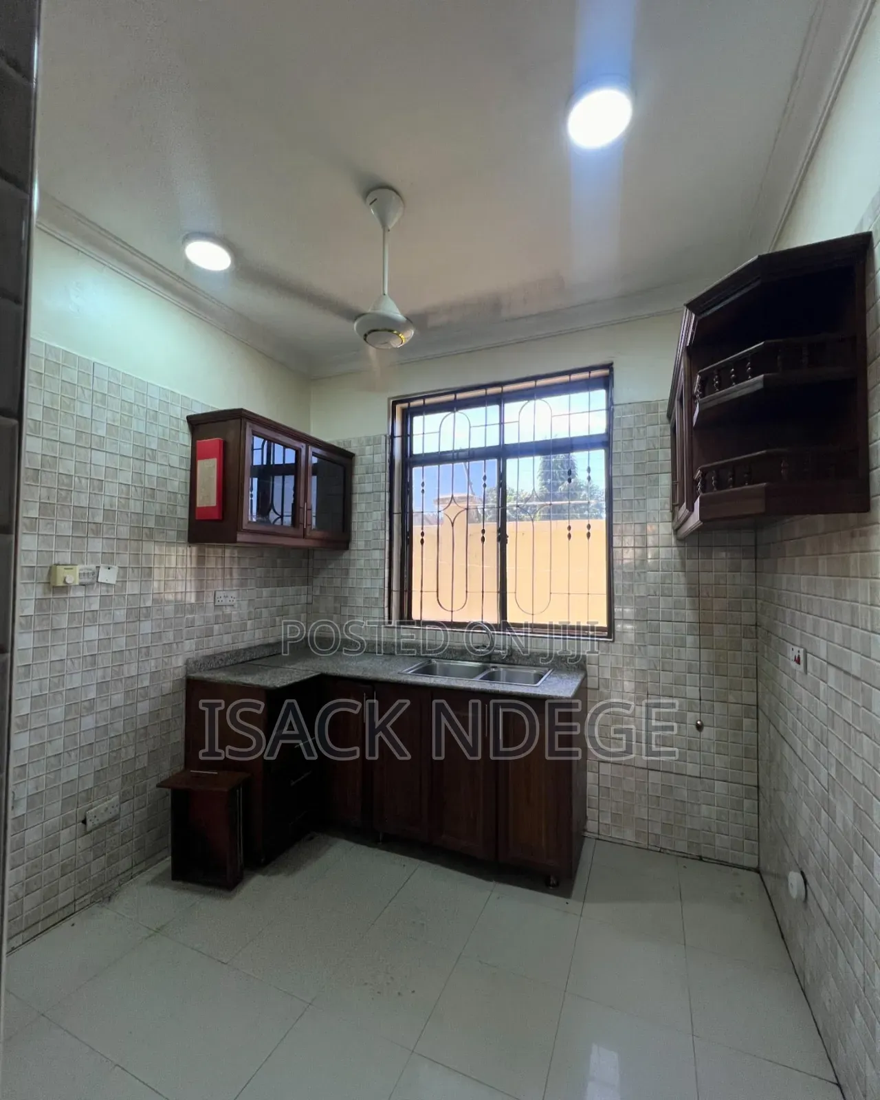 4bdrm Villa in Bahari Beach, Kinondoni for rent