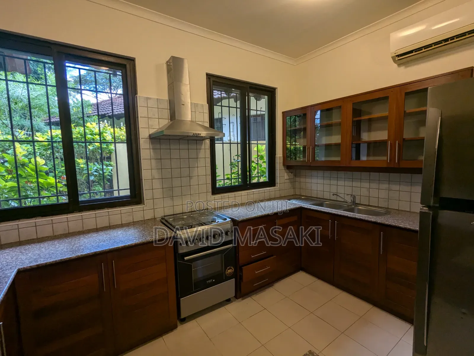 Furnished 3bdrm Bungalow in Villas Oysterbay for rent