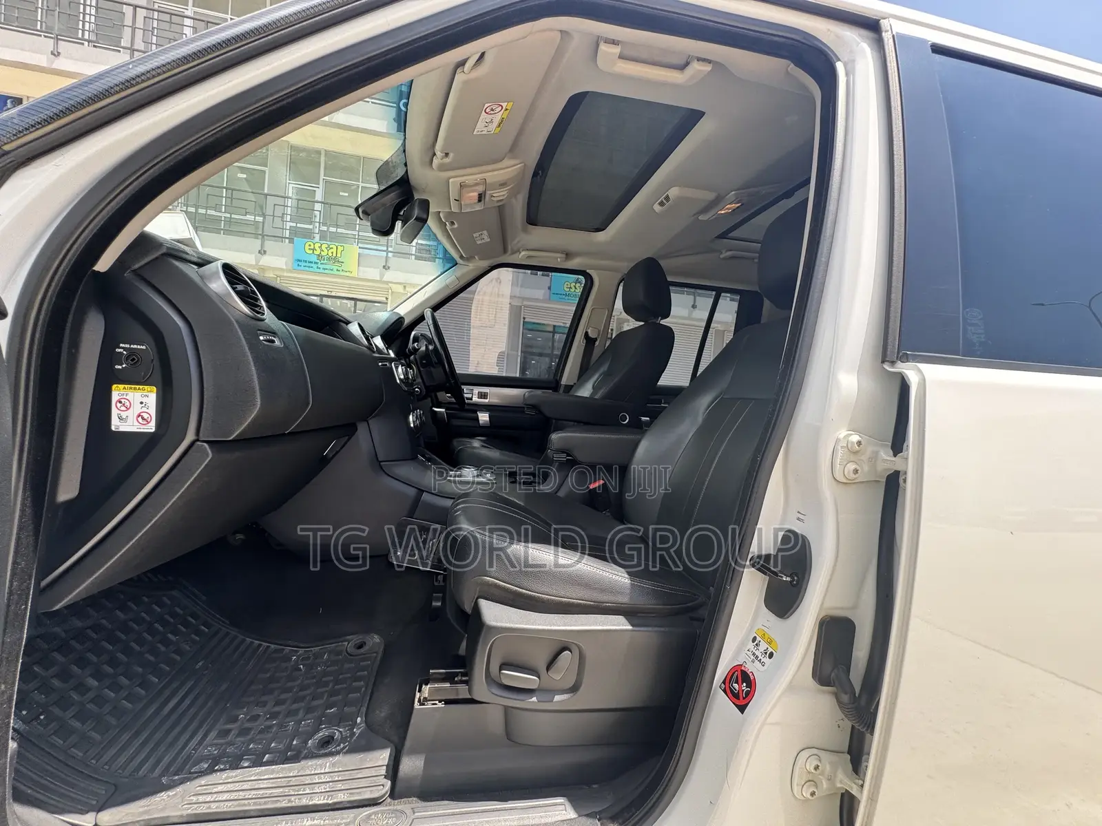 Land Rover Discovery 2015 White