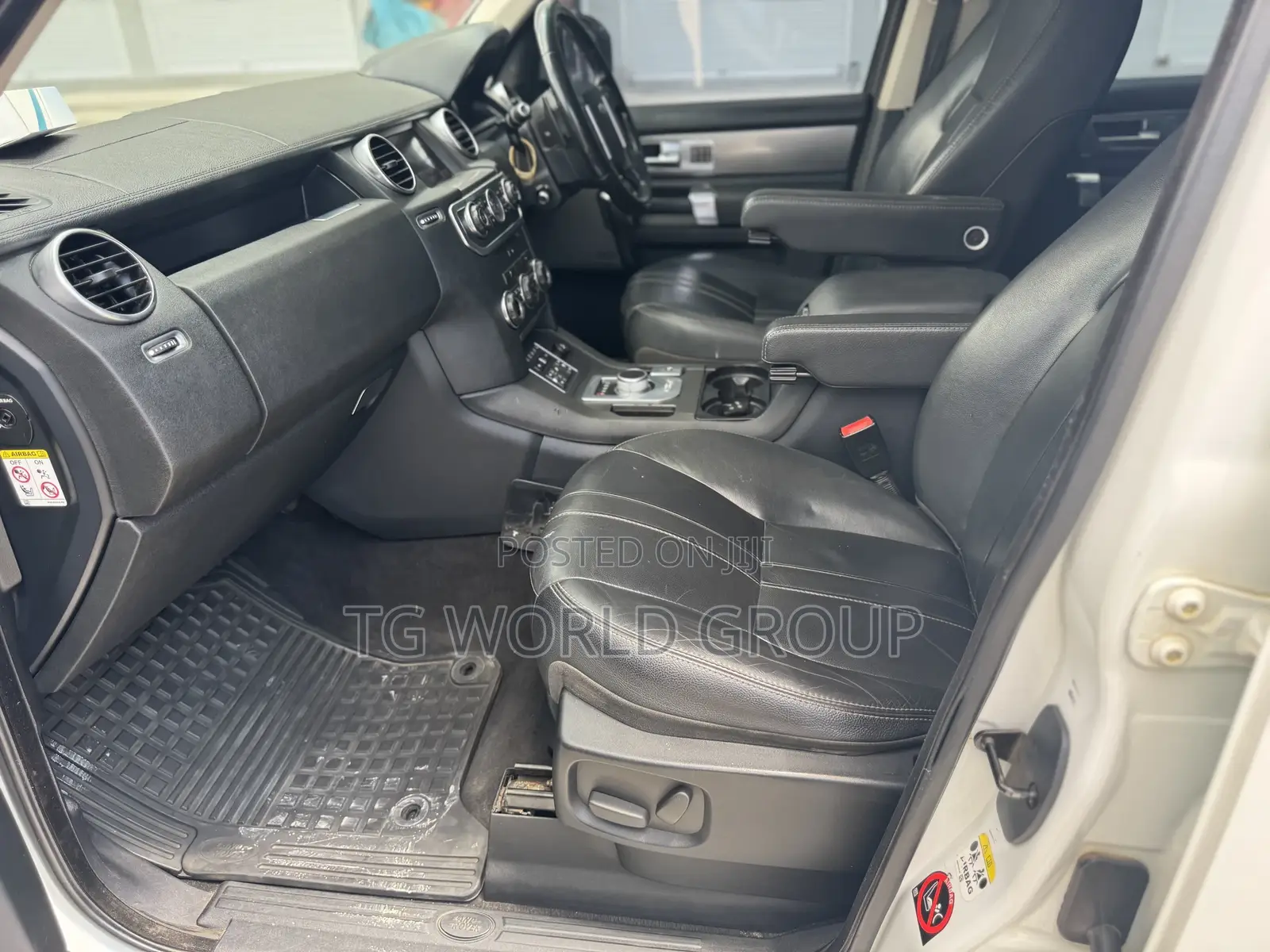 Land Rover Discovery 2015 White