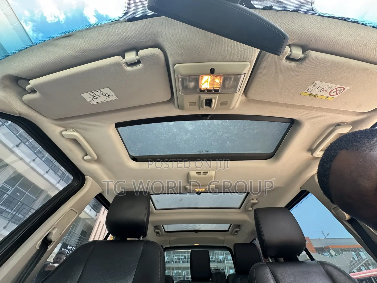 Land Rover Discovery 2015 White