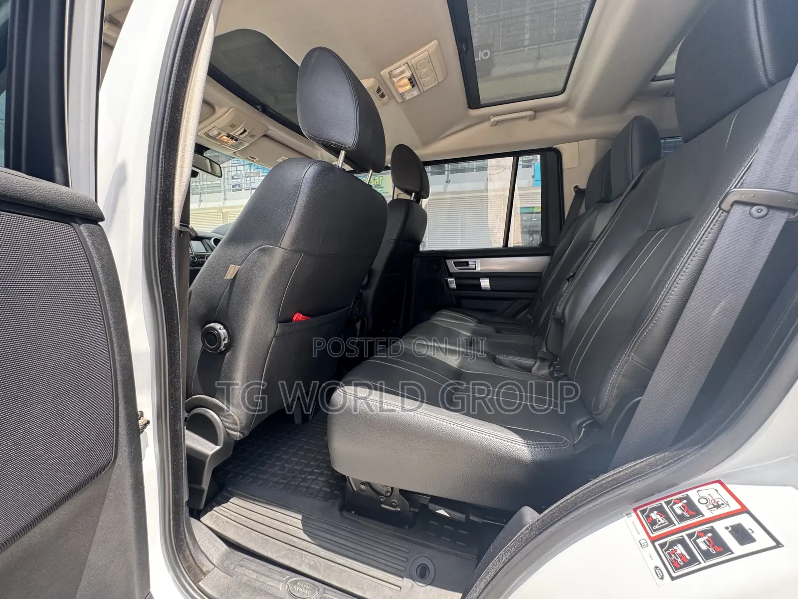 Land Rover Discovery 2015 White