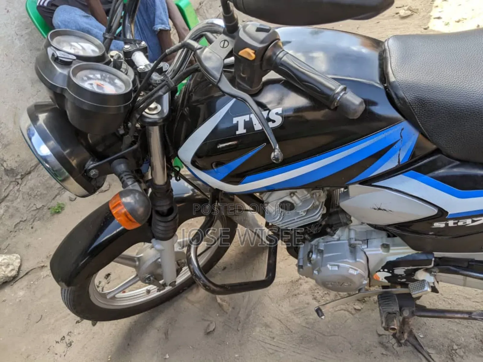 TVS HLX 125 2024 Black