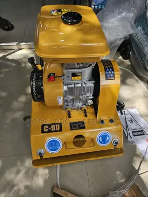 Robin Plate Compactor C-90