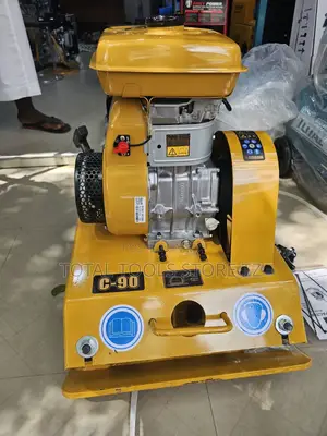 Robin Plate Compactor C-90