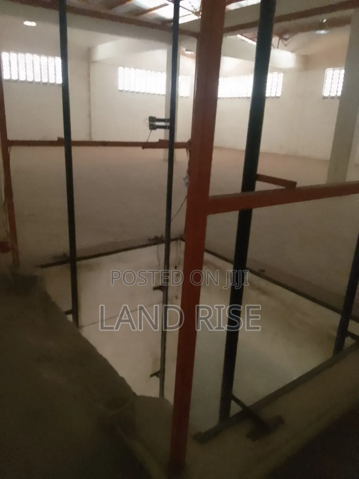 800 SQM Warehouse in Chang'ombe