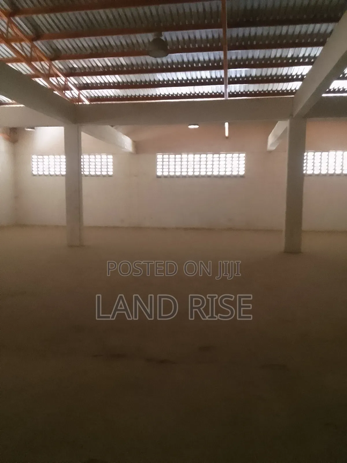 800 SQM Warehouse in Chang'ombe