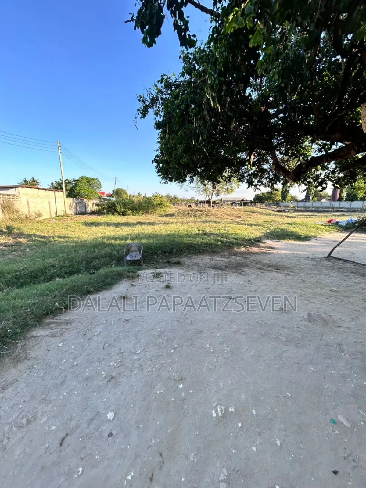 Eneo Lenye Ukubwa Wa SQMT 7325 Linauzwa Lipo Bahari Beach