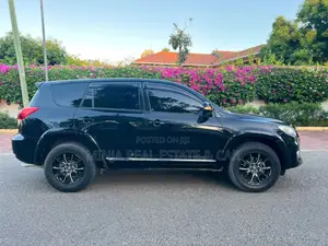 Photo - Toyota Vanguard 2010 Black
