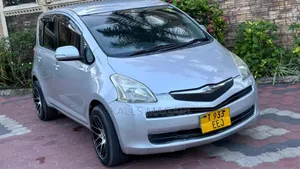 Toyota Ractis 2008 Silver