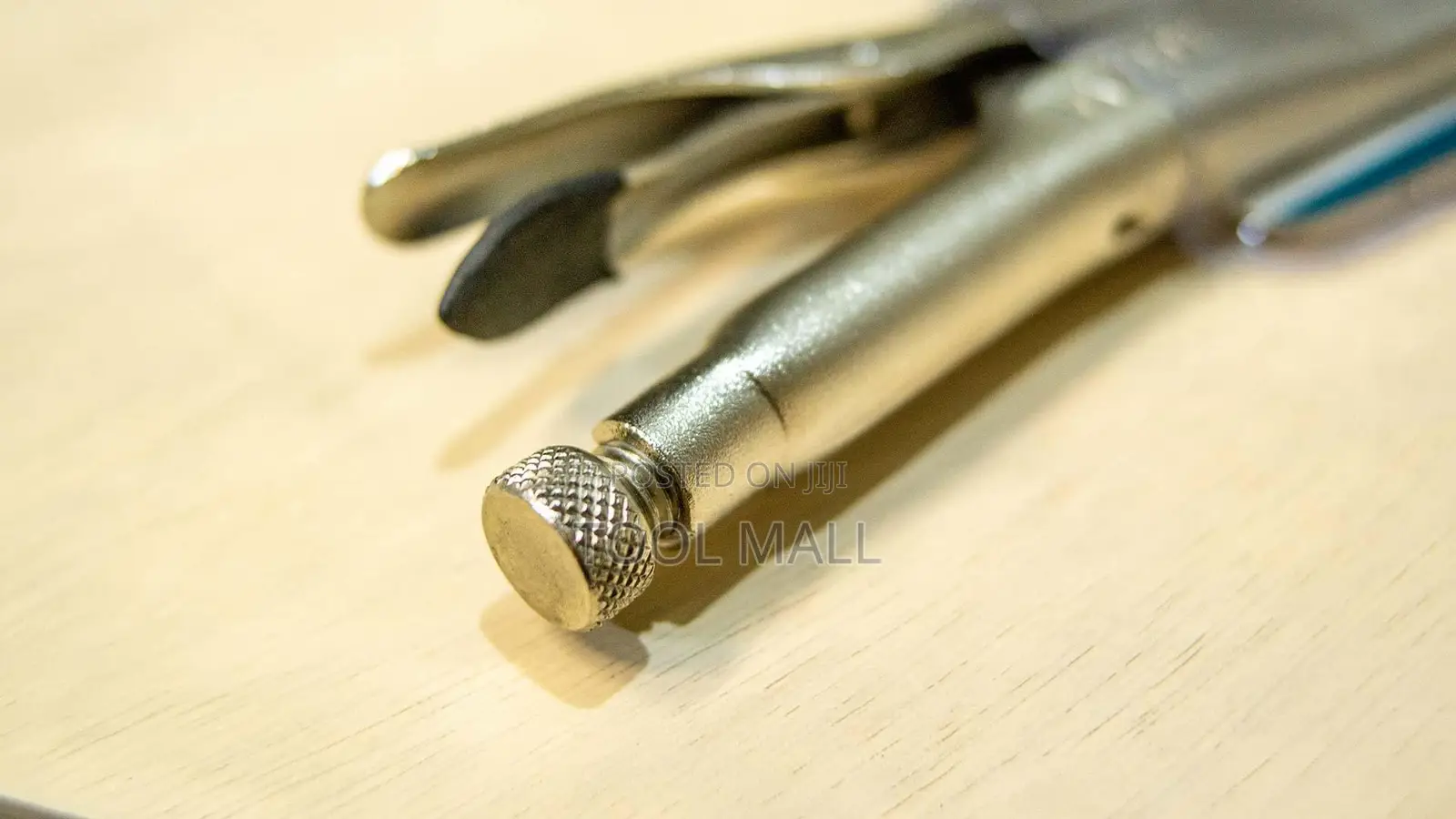 Total Curved Jaw Locking Plier THT191001