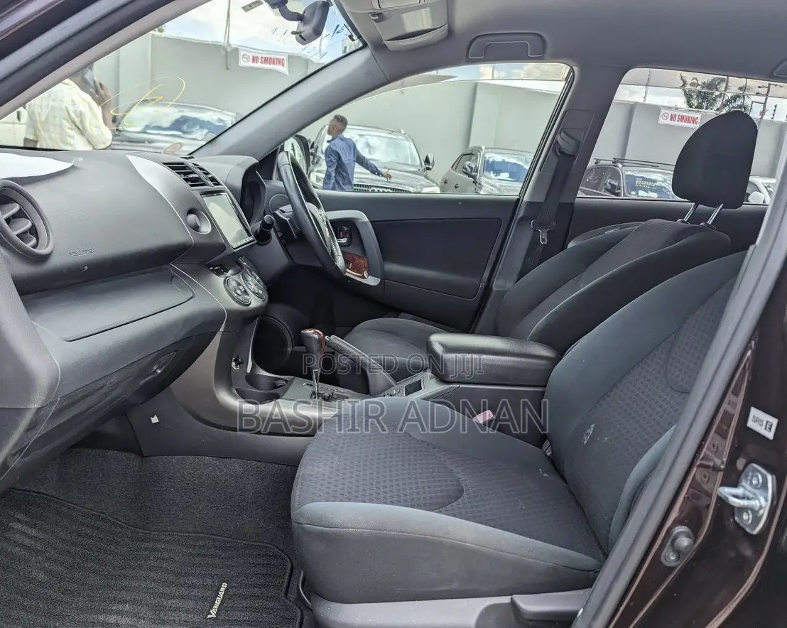 Toyota Vanguard 2010 Burgundy