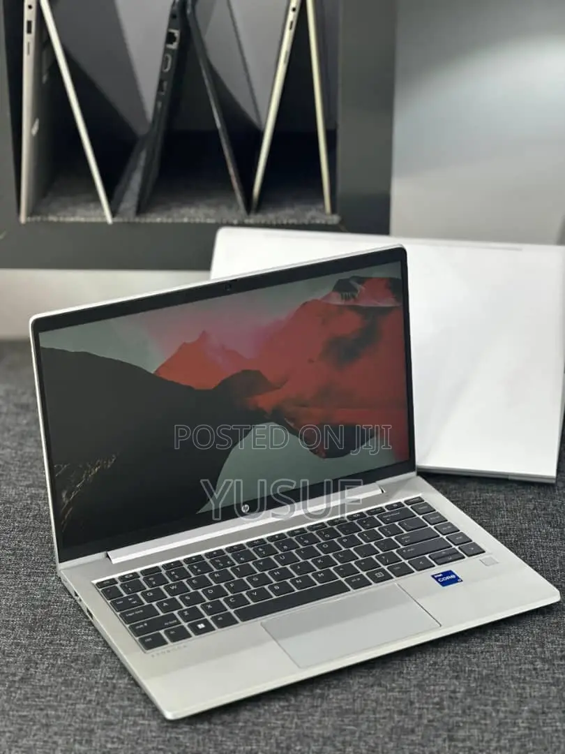 New Laptop HP ProBook 440 G10 8GB Intel Core I5 SSD 512GB