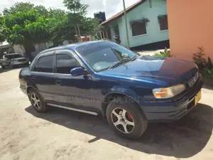 Toyota Corolla 2000 Blue
