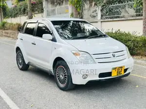 Toyota IST 2005 White