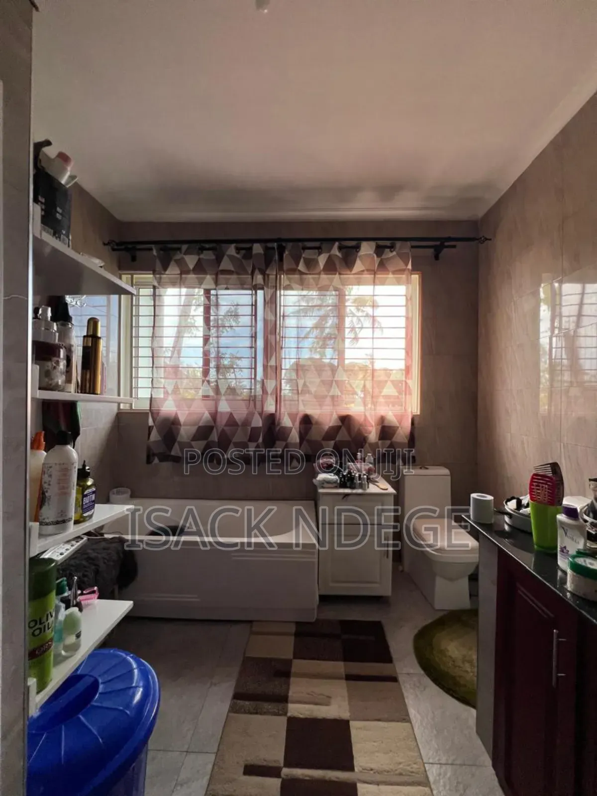 Furnished 8bdrm House in Bahari Beach, Kinondoni for rent