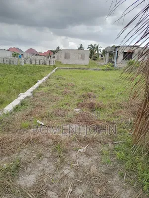 Eneo La Kibiashara Na Makazi Linauzwa Ml 12.5 Majohe Viwege.