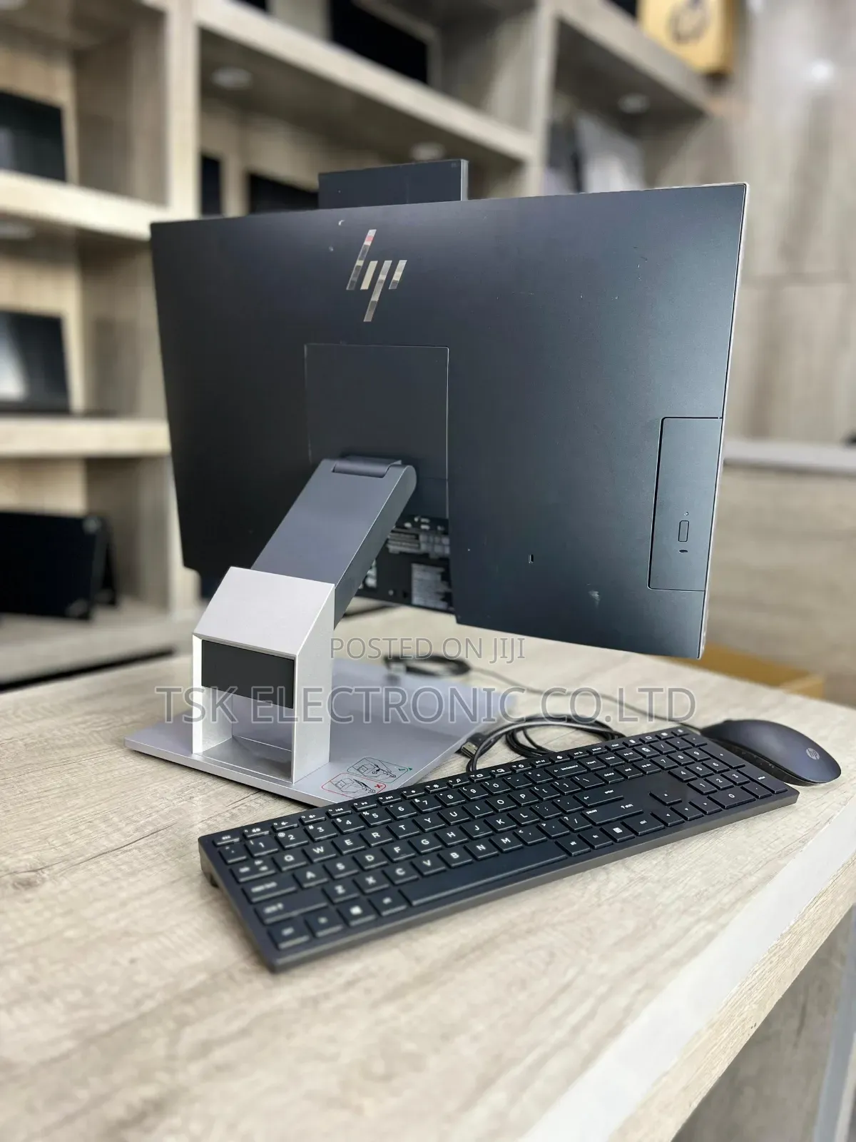 New Desktop Computer HP EliteDesk 800 G4 8GB Intel Core I5 SSD 256GB