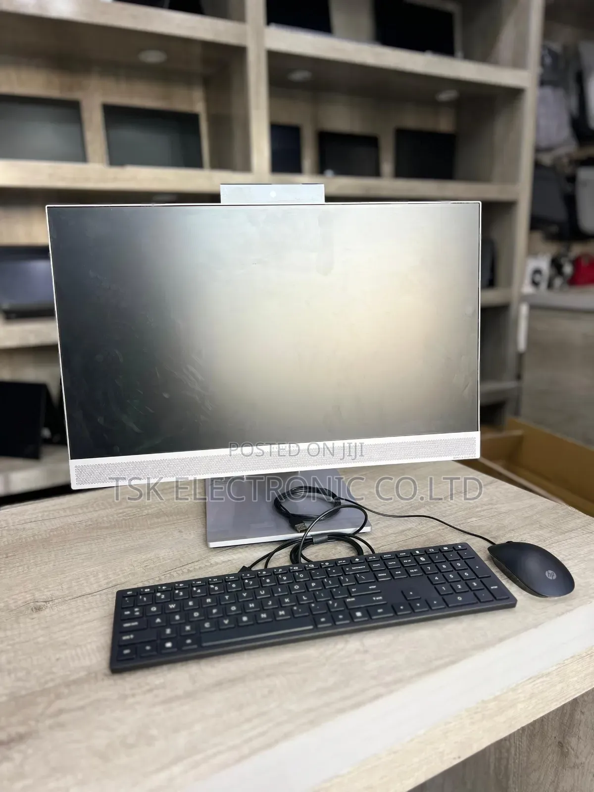 New Desktop Computer HP EliteDesk 800 G4 8GB Intel Core I5 SSD 256GB
