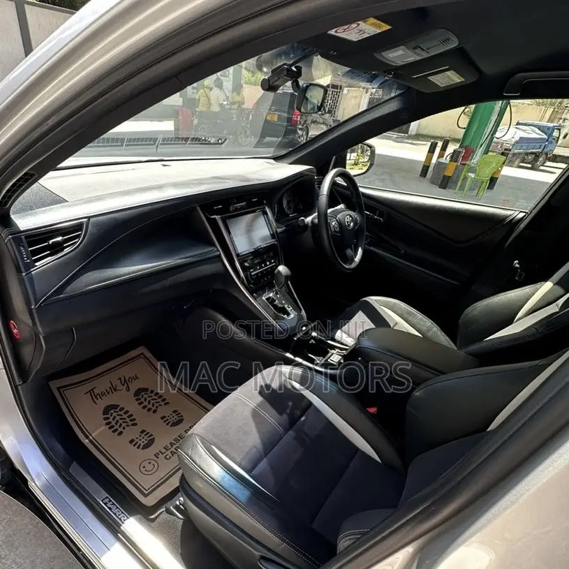 Toyota Harrier 2.0 2015 Silver