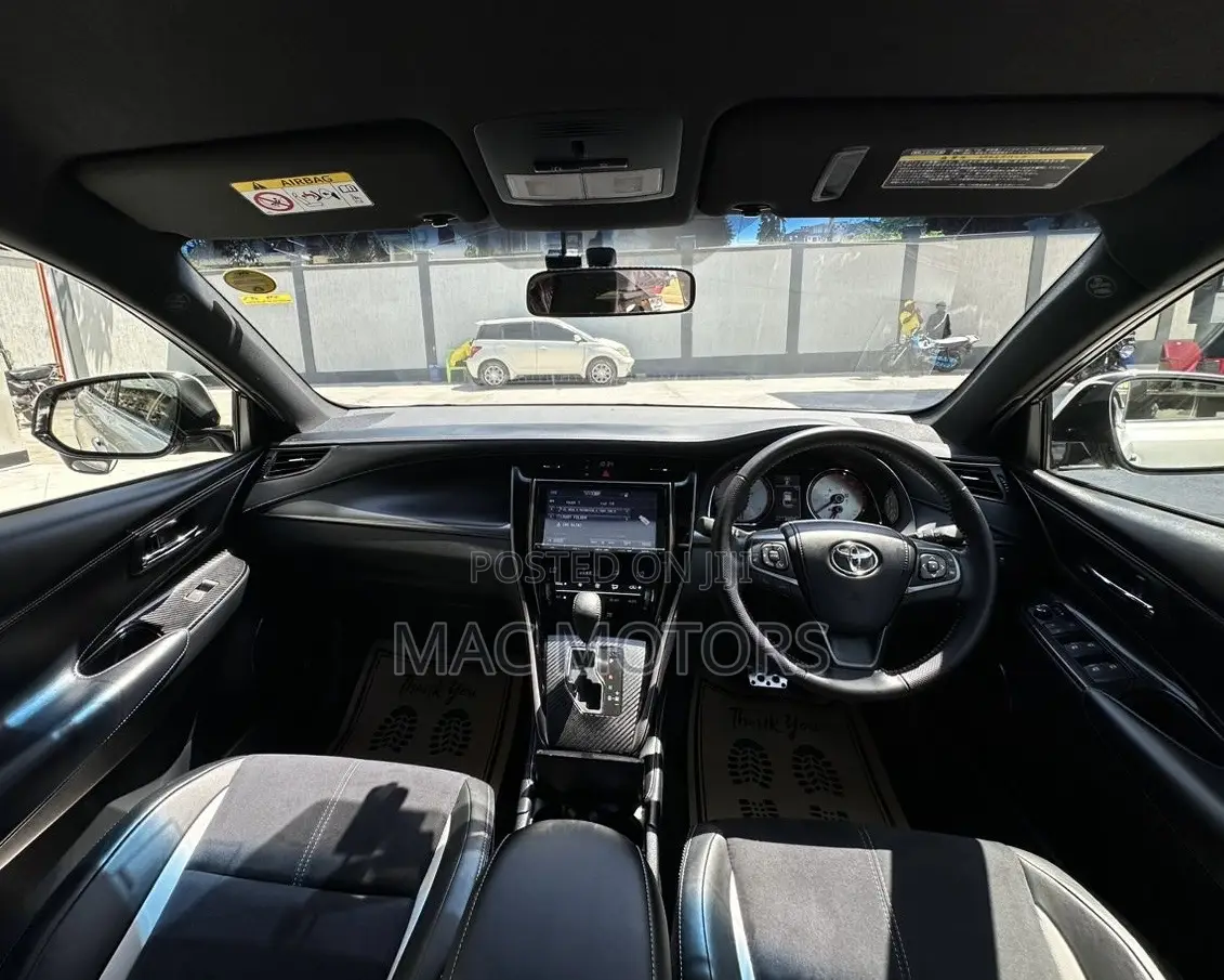 Toyota Harrier 2.0 2015 Silver