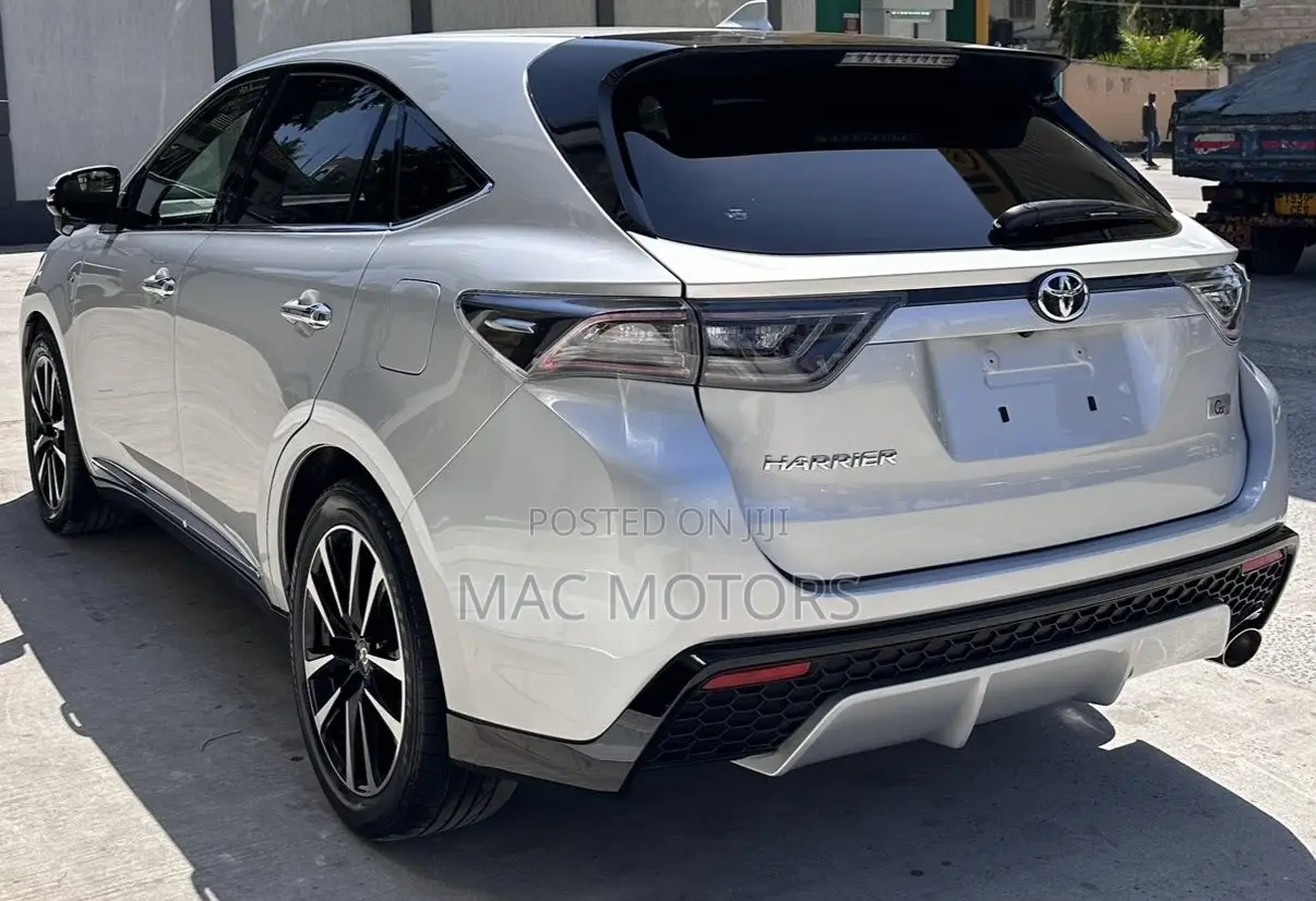 Toyota Harrier 2.0 2015 Silver