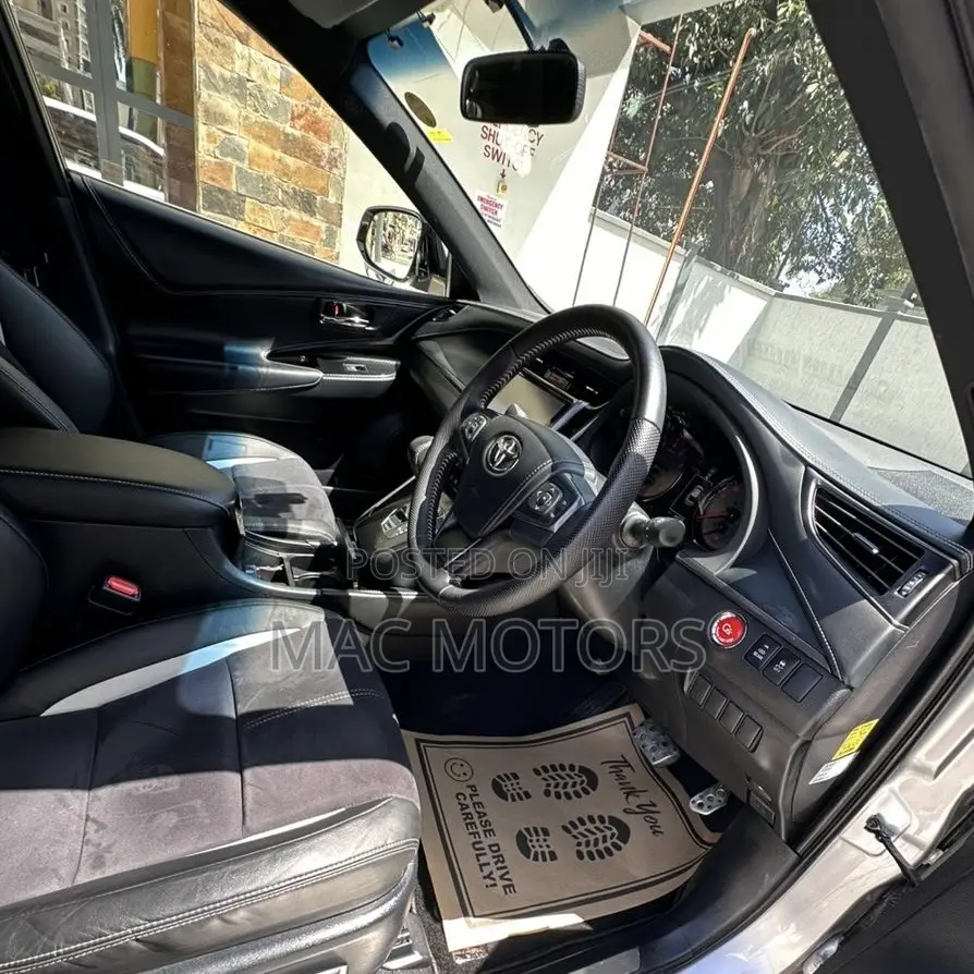 Toyota Harrier 2.0 2015 Silver