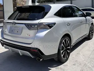 Toyota Harrier 2.0 2015 Silver