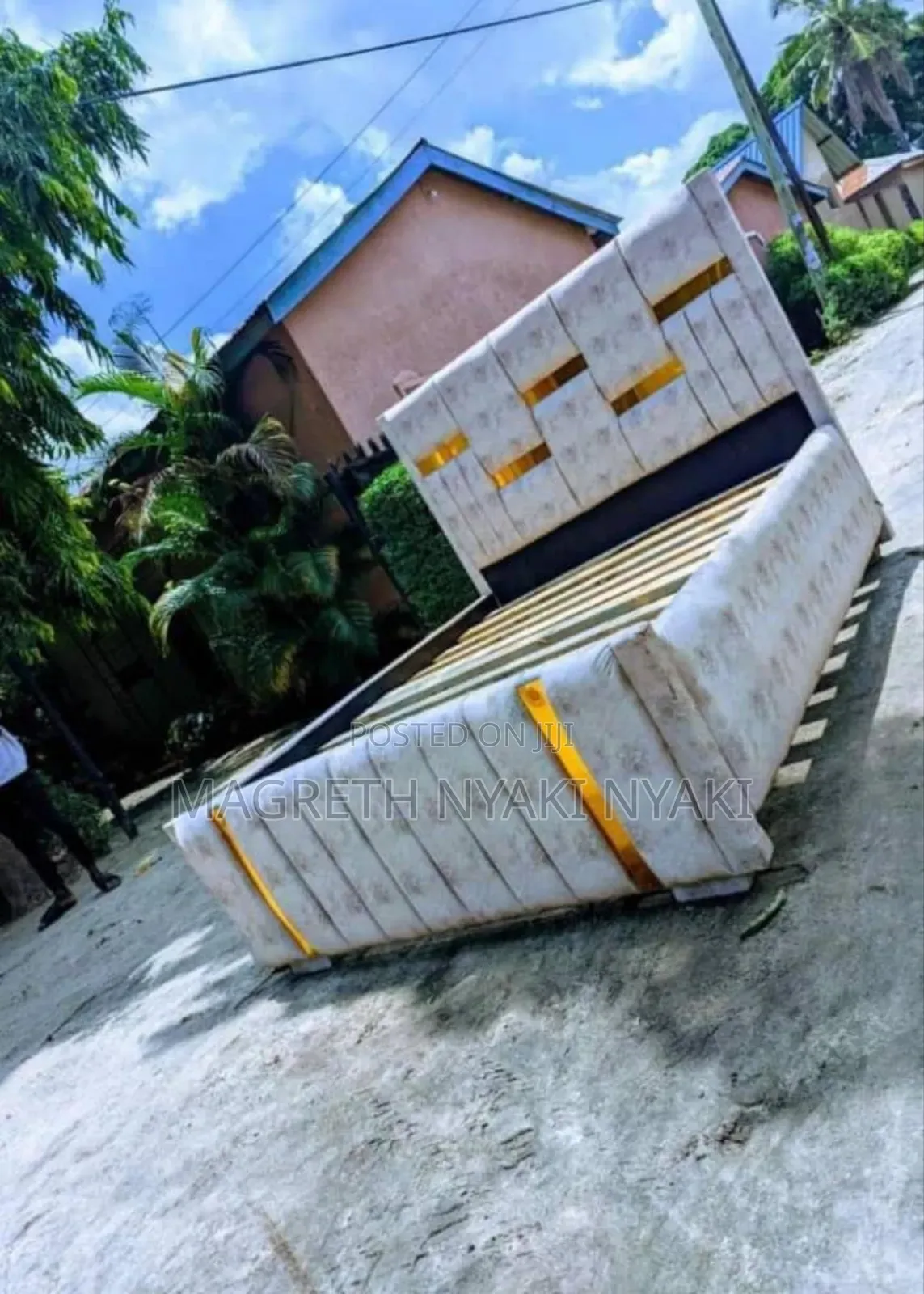 Nauza Kitanda Bed Sofa 5/6
